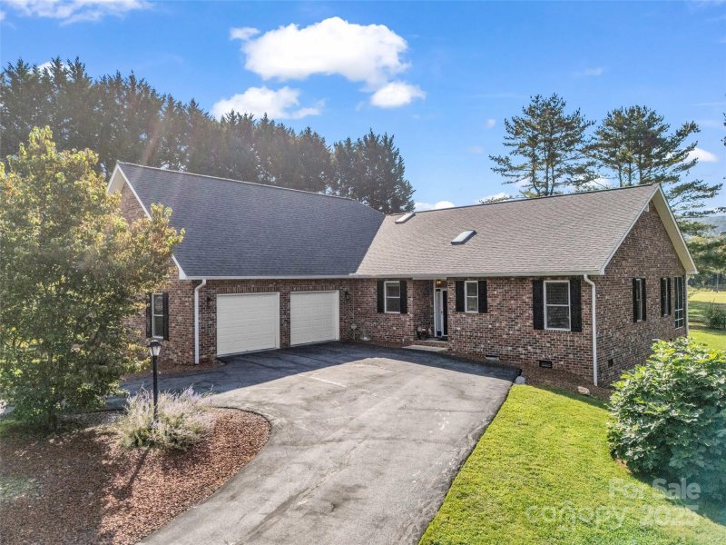 758 Crooked Creek Road