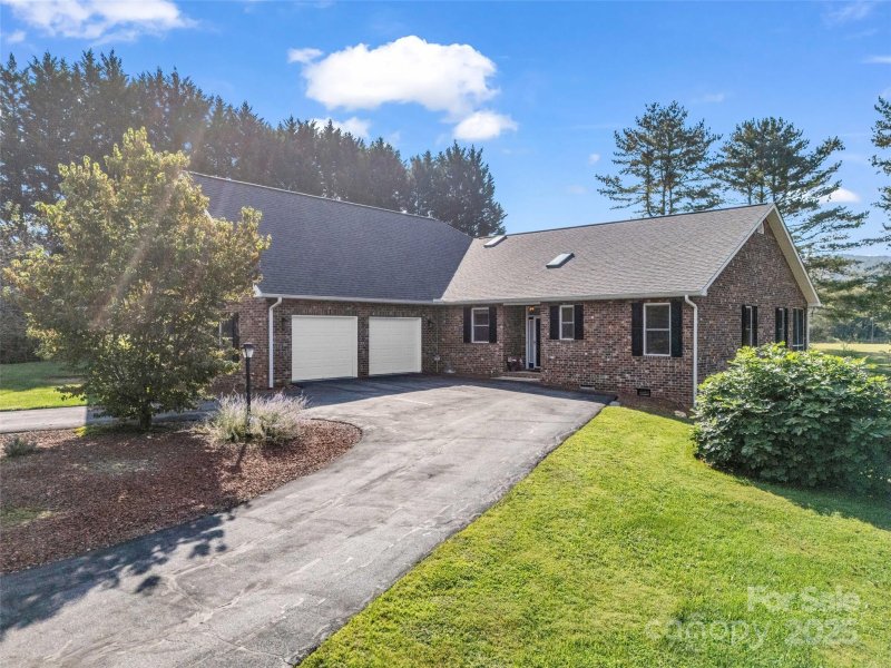 Property image 4 of 758 Crooked Creek Road in Crooked Creek, Hendersonville, NC 28739