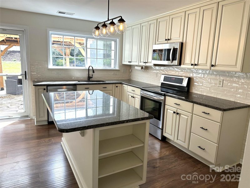 Property image 4 at 7012 Tanners Creek Drive, Huntersville, NC 28078