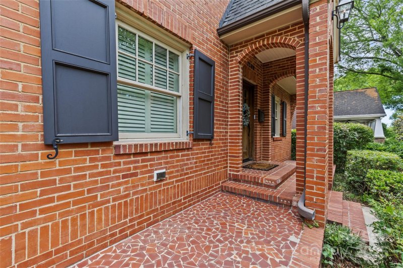 Property image 4 of 1509 E Worthington Avenue in Dilworth, Charlotte, NC 28203