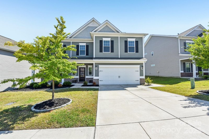 Property image 2 of 410 Buford Way in River Park, Mount Holly, NC 28120