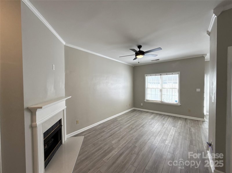 Property image 3 of 2043 Lennox Square Road in Lennox Square, Charlotte, NC 28210