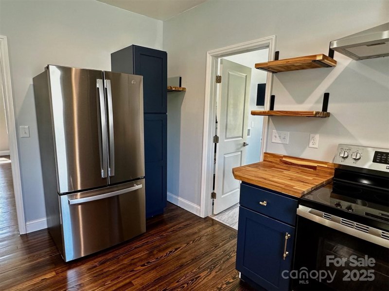 Property image 4 of 11 Martel Lane in Bi Cotton Mills, Asheville, NC 28804