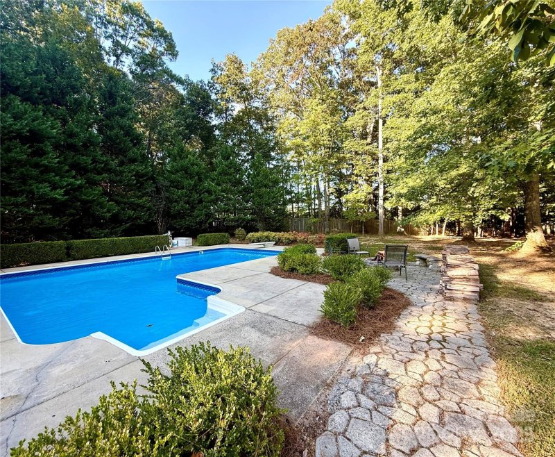 Property image 3 at 735 Langley Court, Clover, SC 29710