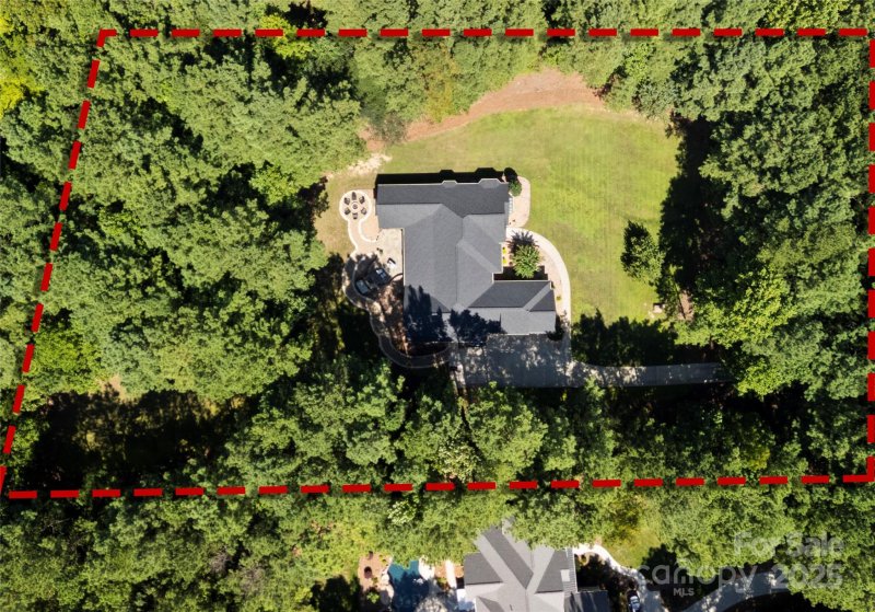 Property image 3 of 125 Whispering Cove Court in Northington Woods, Mooresville, NC 28117