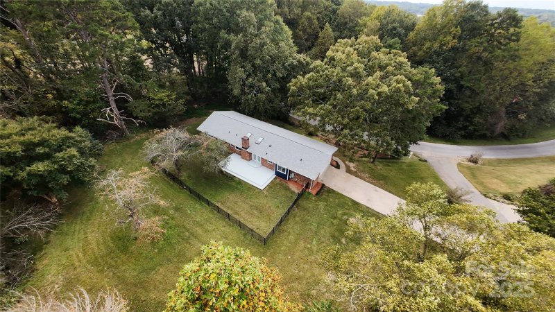 Property image 3 of 106 Candlewood Drive in Woodbridge, Kings Mountain, NC 28086