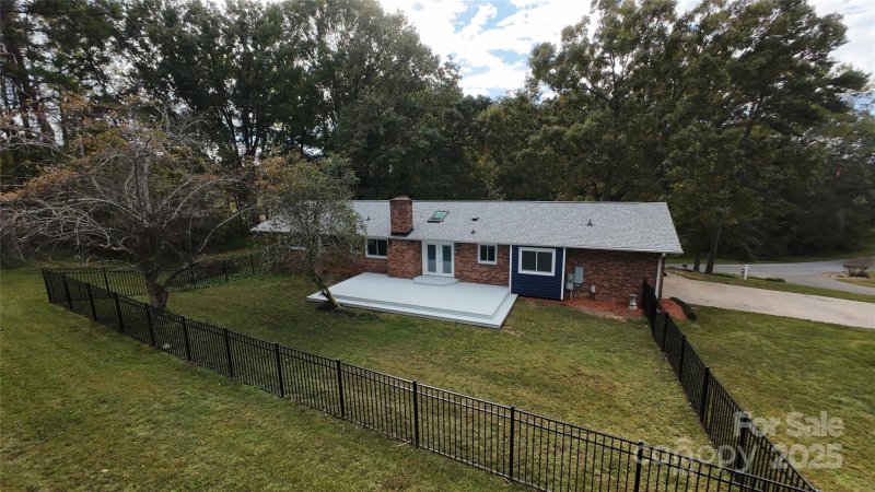 Property image 4 of 106 Candlewood Drive in Woodbridge, Kings Mountain, NC 28086