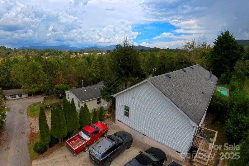 Property image 2 of 304 Golden Aster Road in Riverview Terrace, Swannanoa, NC 28778