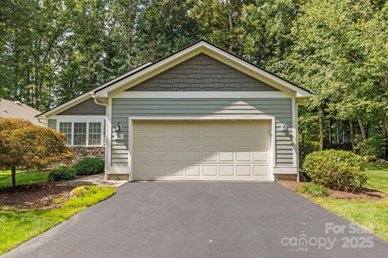 Property image 4 of 241 Fairway View Drive in Etowah Golf Villas, Etowah, NC 28729