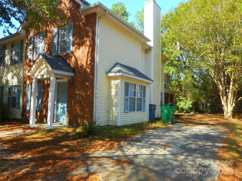 Property image 3 of 6622 Bevington Ridge Road in Bevington Pines, Charlotte, NC 28277