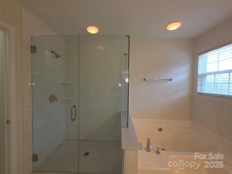 Property image 3 of 6836 Olmsford Drive in Gilead Ridge, Huntersville, NC 28078