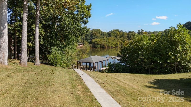 Property image 5 at 108 W Maranta Road, Mooresville, NC 28117