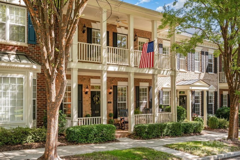 Property image 2 of 113 N Faulkner Way in Old Davidson, Davidson, NC 28036