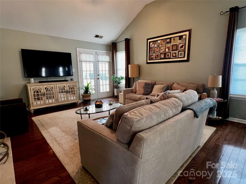 Property image 4 of 13421 Bolingbrook Lane in Chelsea Commons Yorkshire, Charlotte, NC 28273