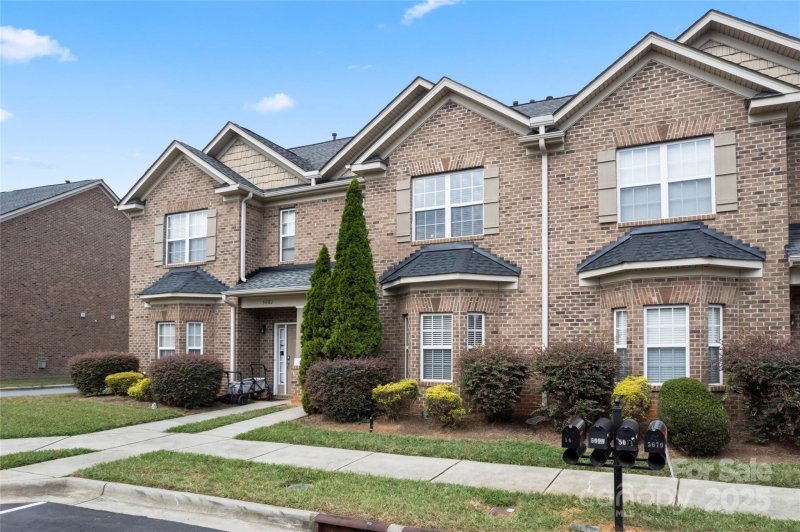 Property image 3 of 5678 Stafford Road in Brookdale Village, Charlotte, NC 28215