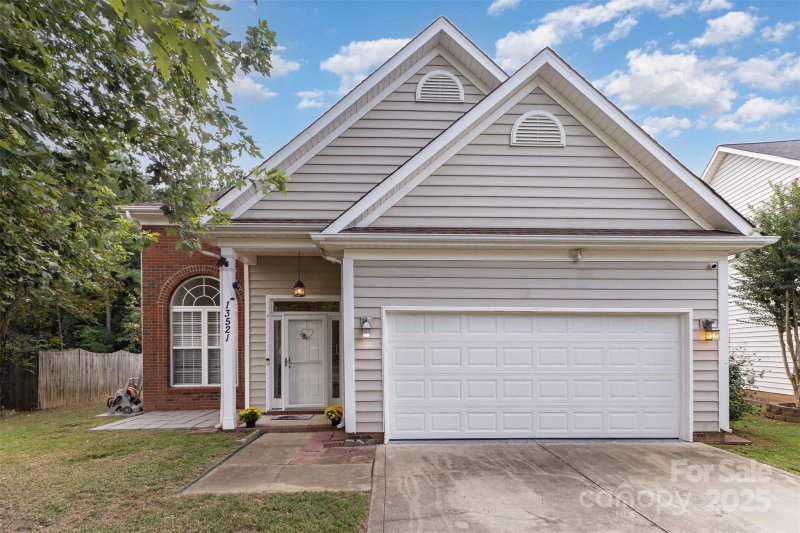 Steelecroft Place, Charlotte Community