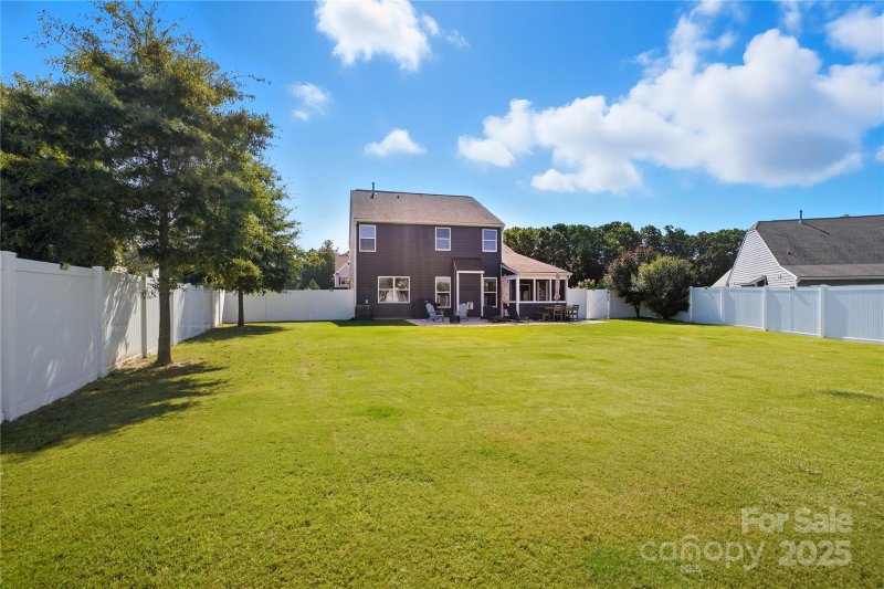 Property image 3 of 7193 Adirondack Drive in Covington at Lake Norman, Denver, NC 28037