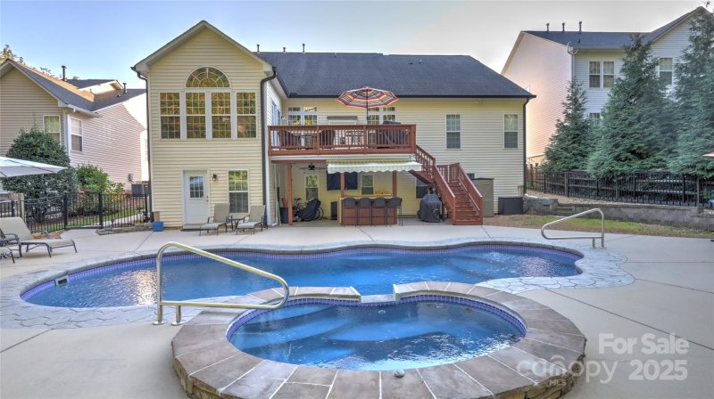 Cherry Grove, Mooresville Community