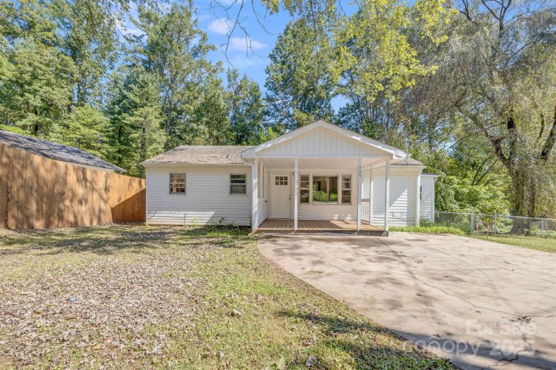 127 Shadowlawn Drive