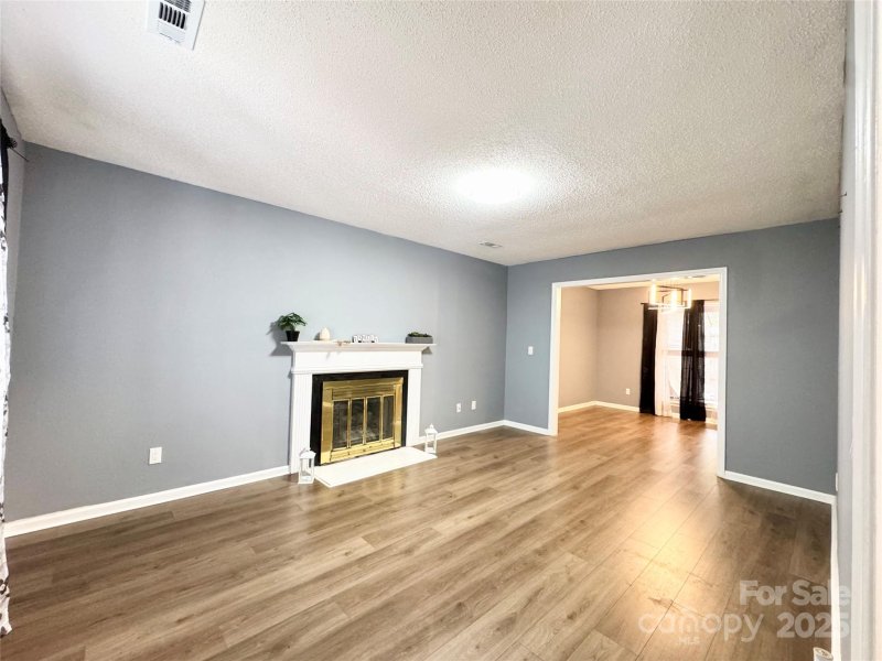 Property image 3 of 1634 Pamela Lorraine Drive in Faires Farm, Charlotte, NC 28213