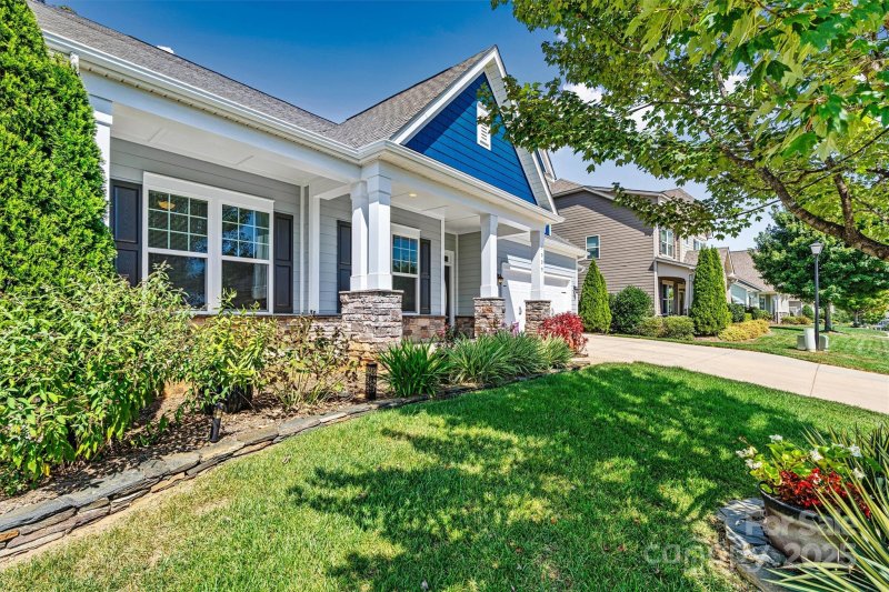 Property image 4 of 1009 Atherton Drive in Crismark, Indian Trail, NC 28079