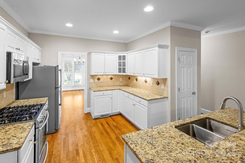 Property image 2 of 6900 Red Maple Drive in Orchid Hill, Charlotte, NC 28277