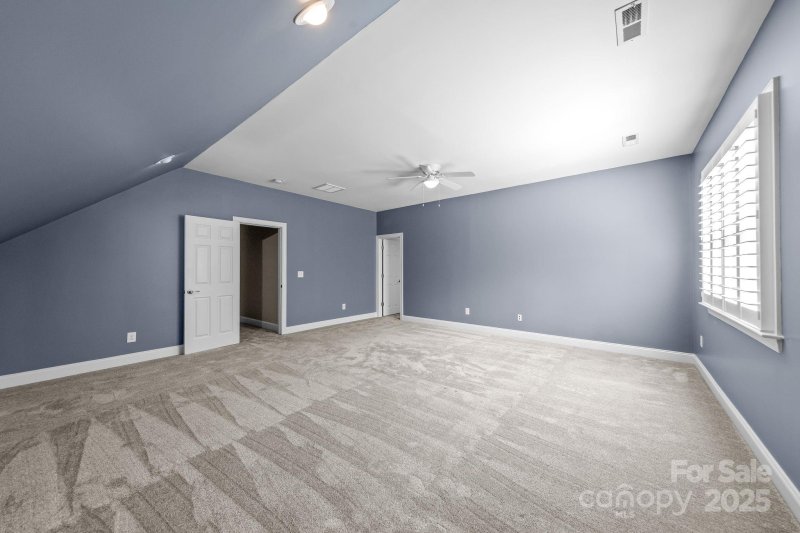 Property image 4 of 6900 Red Maple Drive in Orchid Hill, Charlotte, NC 28277