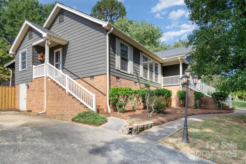 Property image 3 at 11300 Winding Way Road, Charlotte, NC 28226