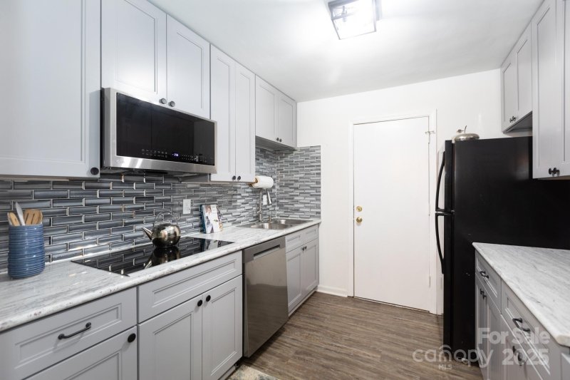 Property image 4 at 4735 Hedgemore Drive, Charlotte, NC 28209