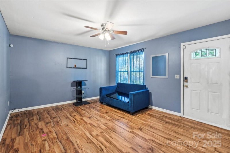 Property image 5 of 5924 Bridlewood Lane in Bridlewood, Charlotte, NC 28215