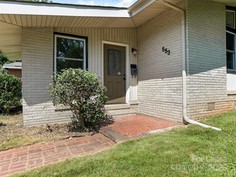 Property image 2 at 553 Kenlough Drive, Charlotte, NC 28209