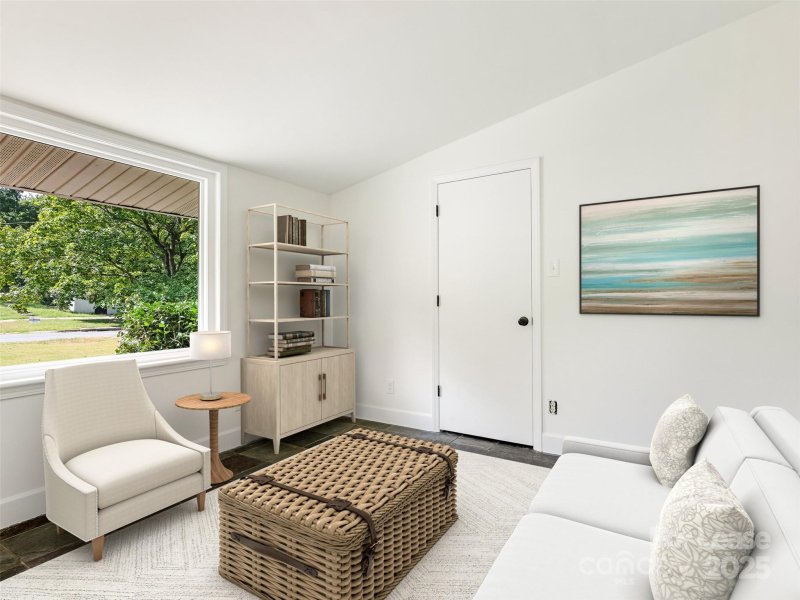 Property image 3 at 553 Kenlough Drive, Charlotte, NC 28209