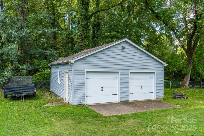 Property image 4 of 312 W Murray Street in Carolina Terraces, Maiden, NC 28650