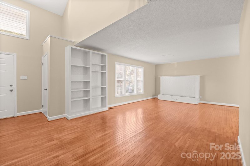 Property image 3 of 1052 Palmyra Drive in Tega Cay, Fort Mill, SC 29708