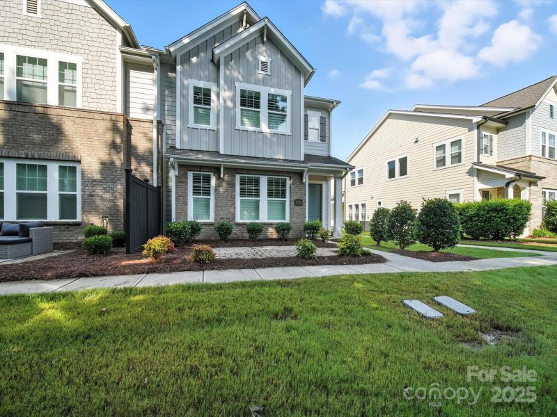 Property image 3 of 10026 Wayfair Meadow Court in Southridge, Charlotte, NC 28277