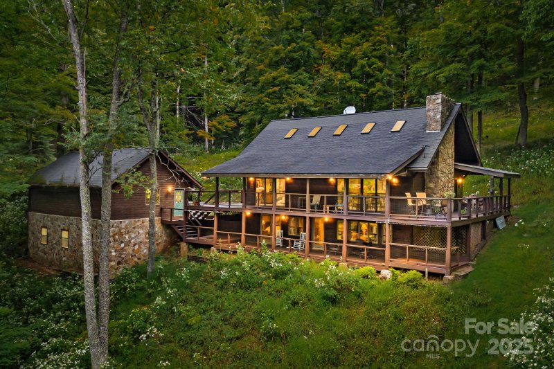 Property image 2 of 544 Tearshirt Lane in Wolf Laurel, Mars Hill, NC 28754