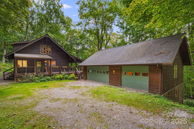 Property image 3 of 544 Tearshirt Lane in Wolf Laurel, Mars Hill, NC 28754