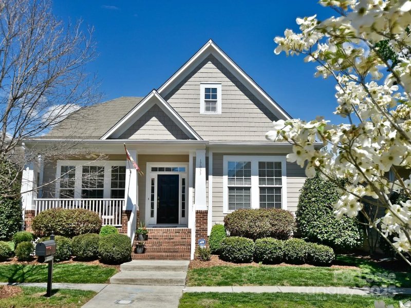 17033 Carlton Way Road