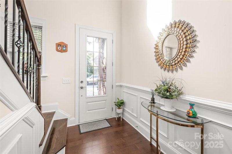 Property image 5 of 615 Bourton House Drive in Gardens at Wendover, Charlotte, NC 28211