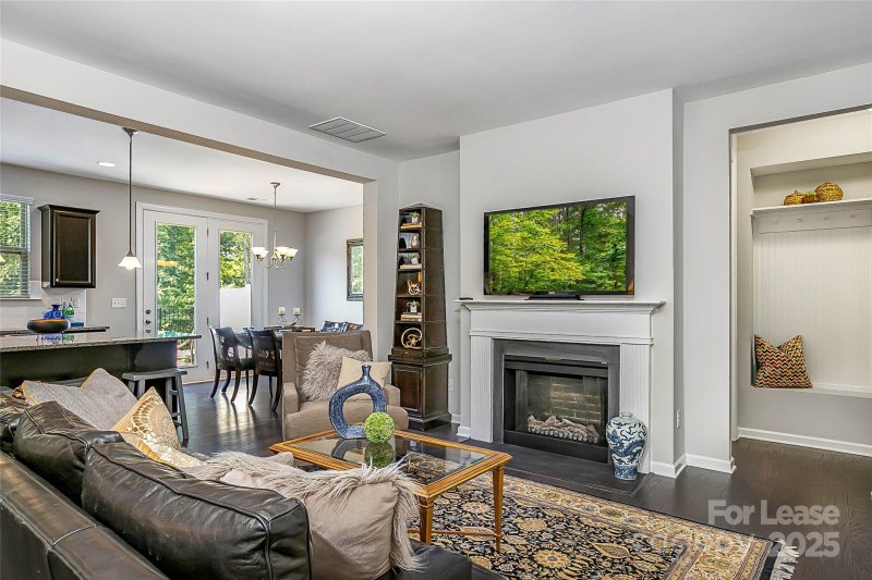 Property image 5 of 9449 Glenburn Lane in Berewick, Charlotte, NC 28278