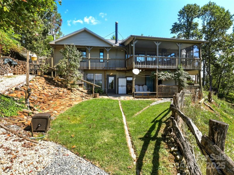 Property image 3 of 1533 Apple Lane in Apple Mountain, Spruce Pine, NC 28777