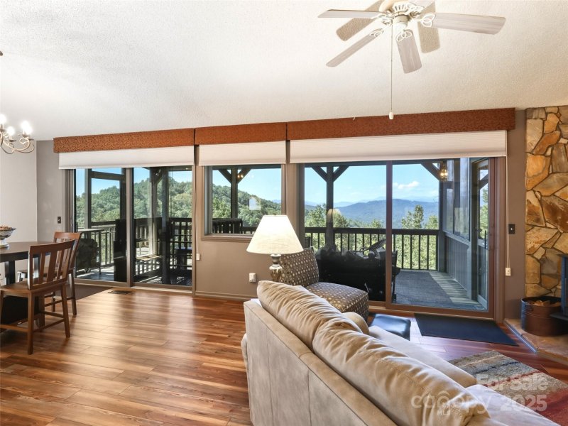 Property image 4 of 1533 Apple Lane in Apple Mountain, Spruce Pine, NC 28777