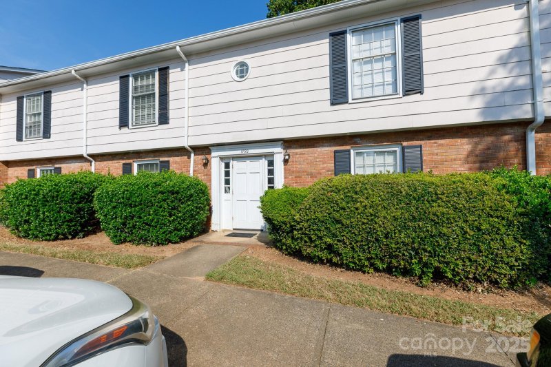 Tall Oaks, Rock Hill Community