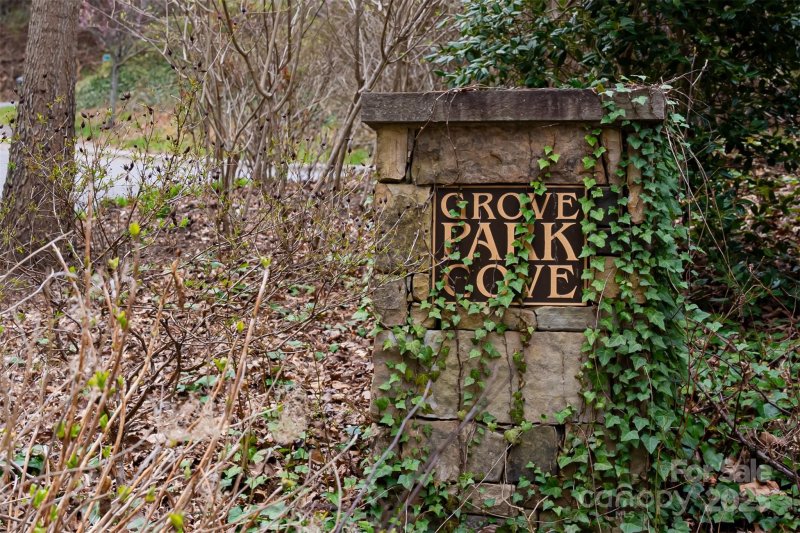 Property image 5 of 12 Grovepoint Way in Grove Park Cove, Asheville, NC 28804