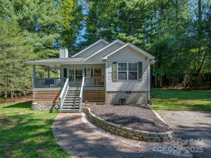 Property image 3 of 15 Wexford Drive in Sedgewood, Hendersonville, NC 28791