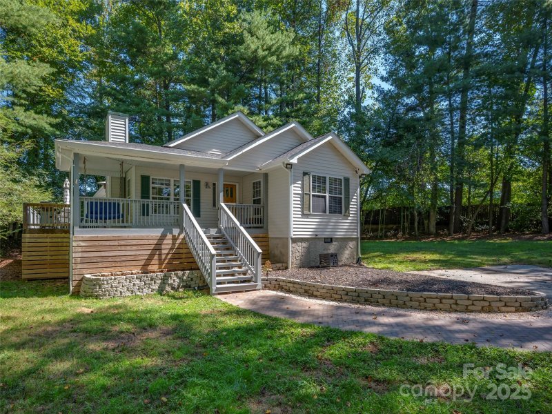 Property image 4 of 15 Wexford Drive in Sedgewood, Hendersonville, NC 28791