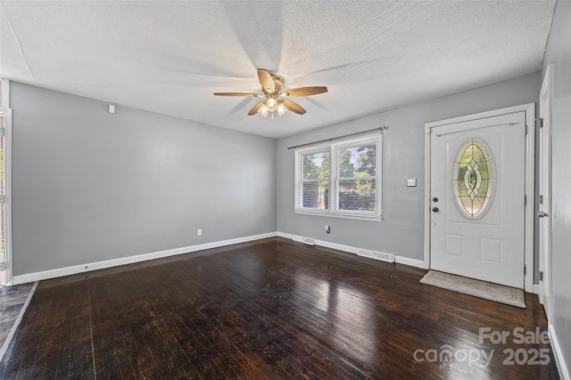 Property image 4 of 948 Shannon Bradley Road in Brookhaven, Gastonia, NC 28052