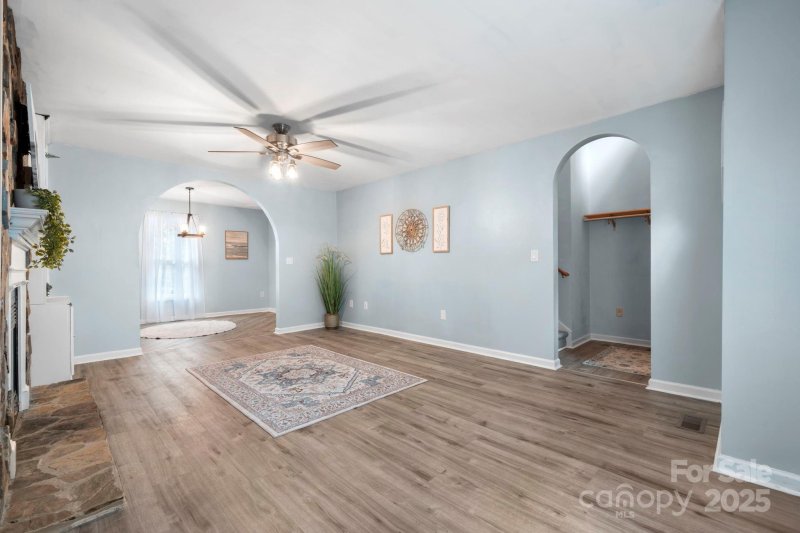 Property image 5 of 3884 Snider Circle in Hidden Creek Estates, Hickory, NC 28602