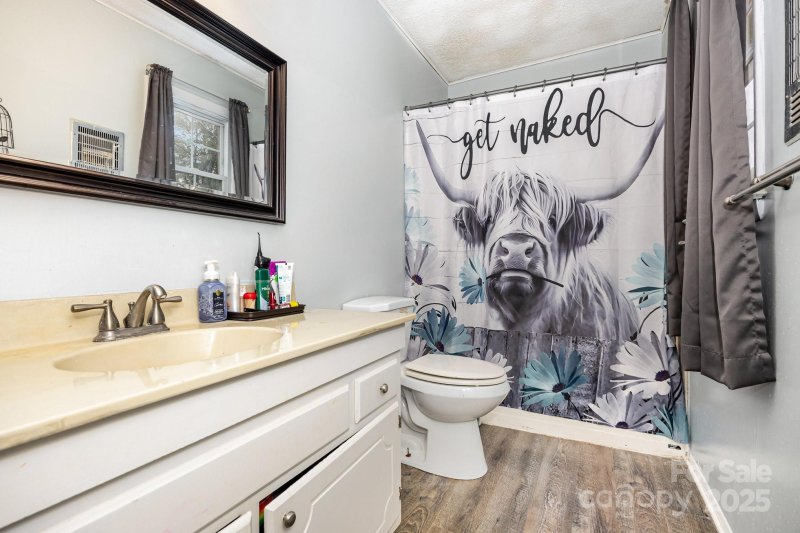 Property image 5 of 103 Oaklawn Road in Danbury Forest, Statesville, NC 28625