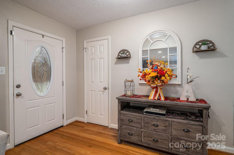 Property image 5 of 3039 Gardner Park Drive in Gardner Park, Gastonia, NC 28054